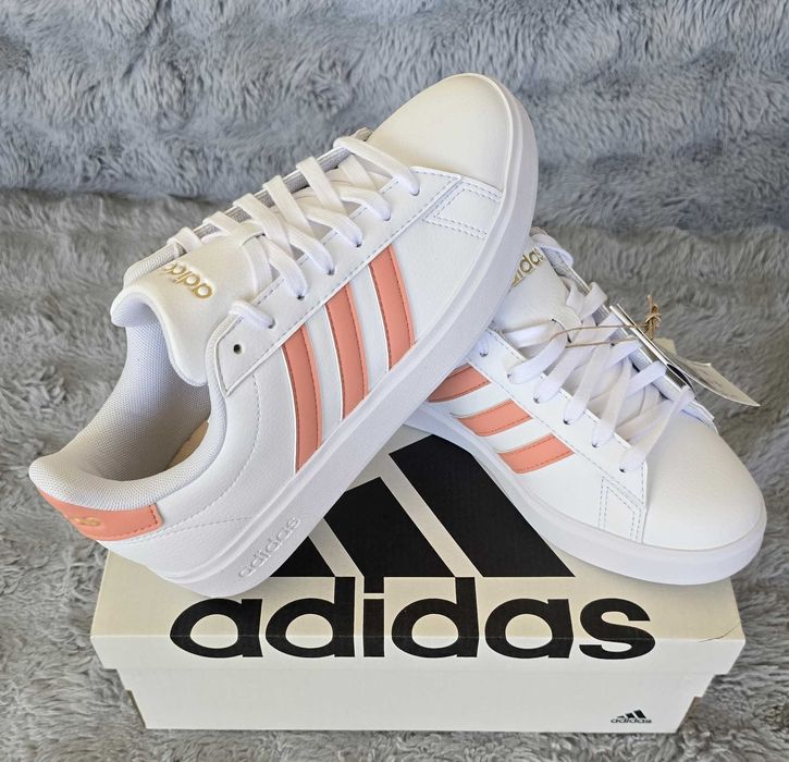 Оригінальні кросівки Adidas Grand Court 2.0