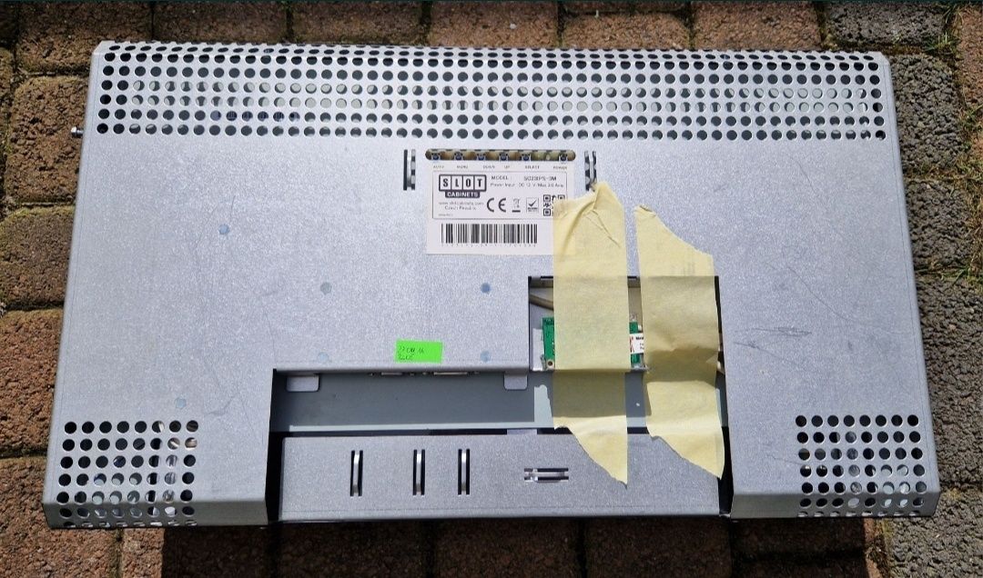 Monitor dotykowy do zabudowy Slot Cabinets