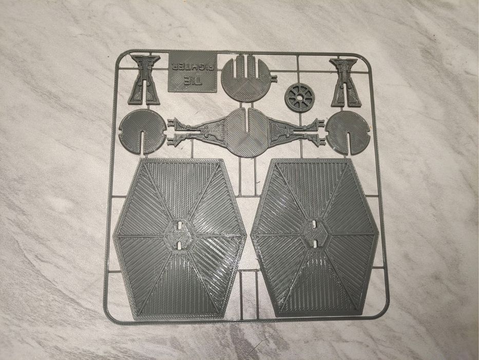 StarWars винищувавч TIE