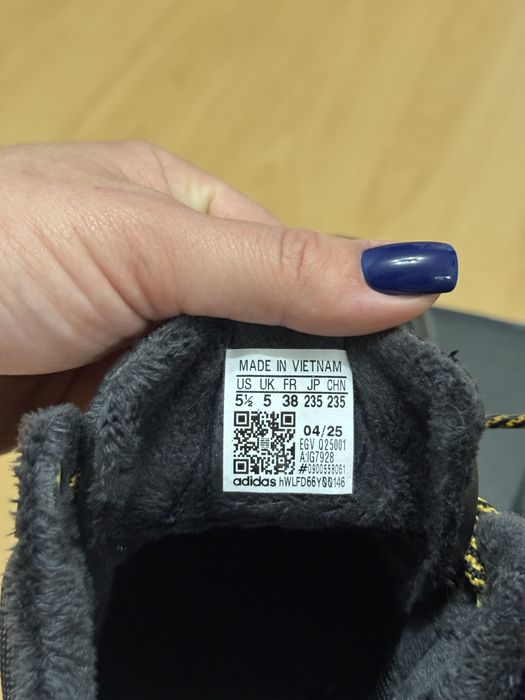 Кросівки жіночі / унісекс підліткові adidas