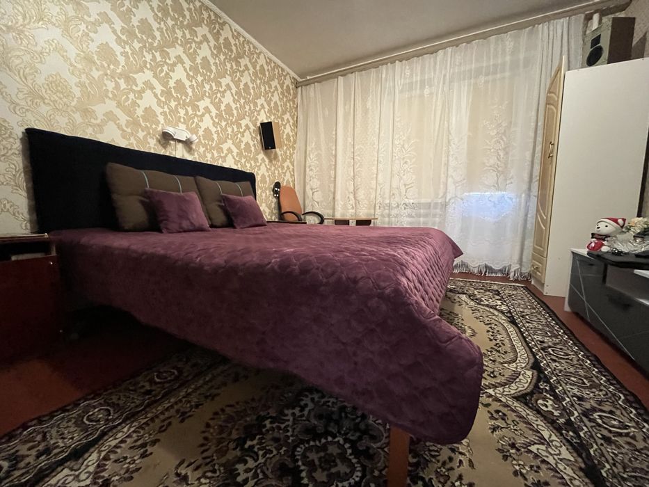 Кровать металлическая с мягким изголовьем