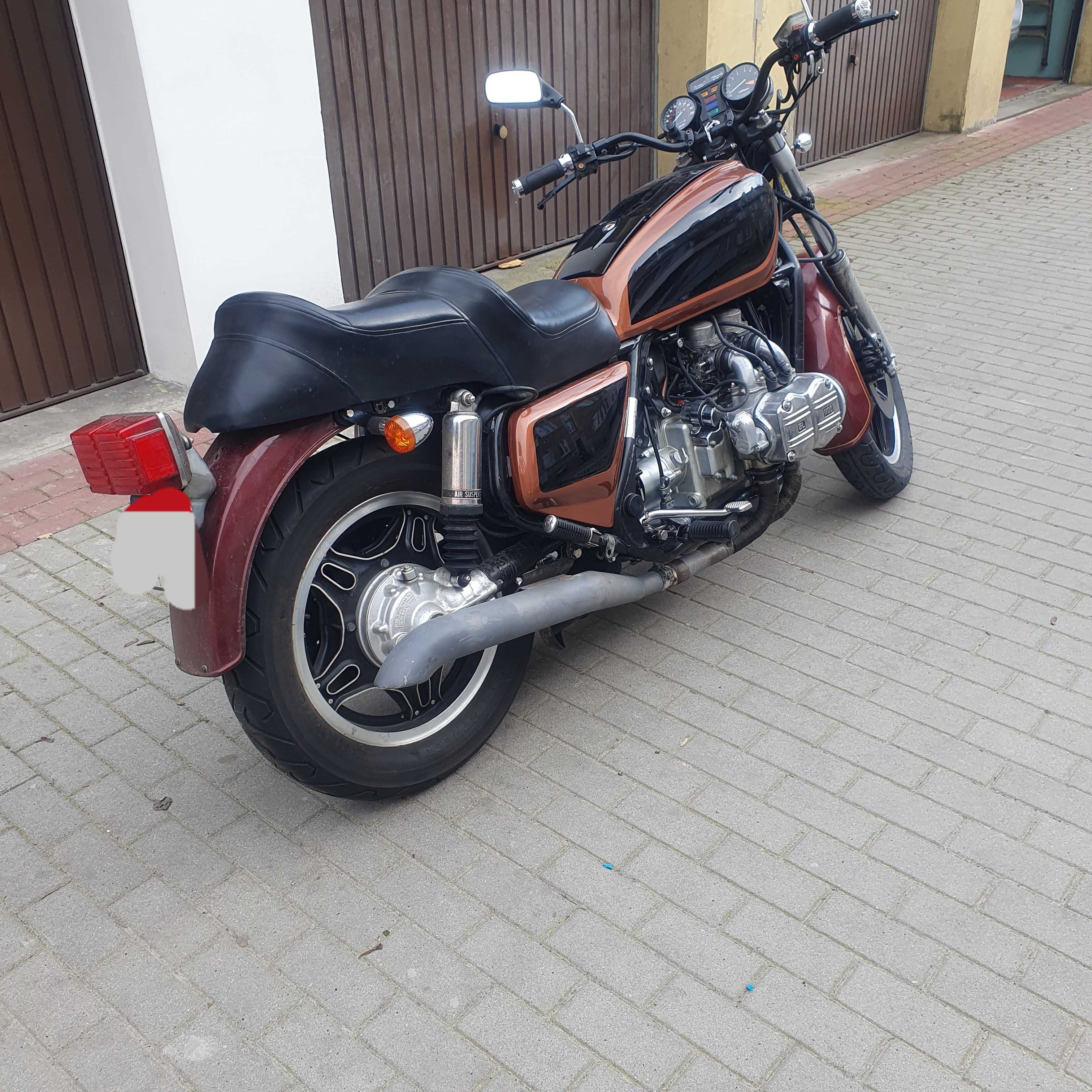 Honda Goldwing GL1100 Interstate.