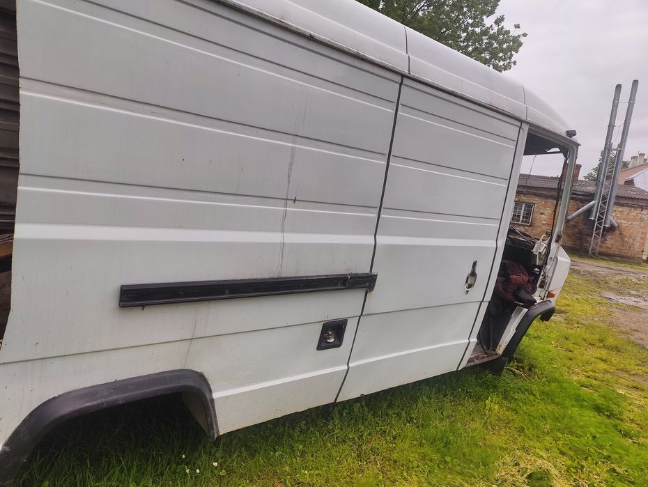 Двері відсувні мерседес  Рекс