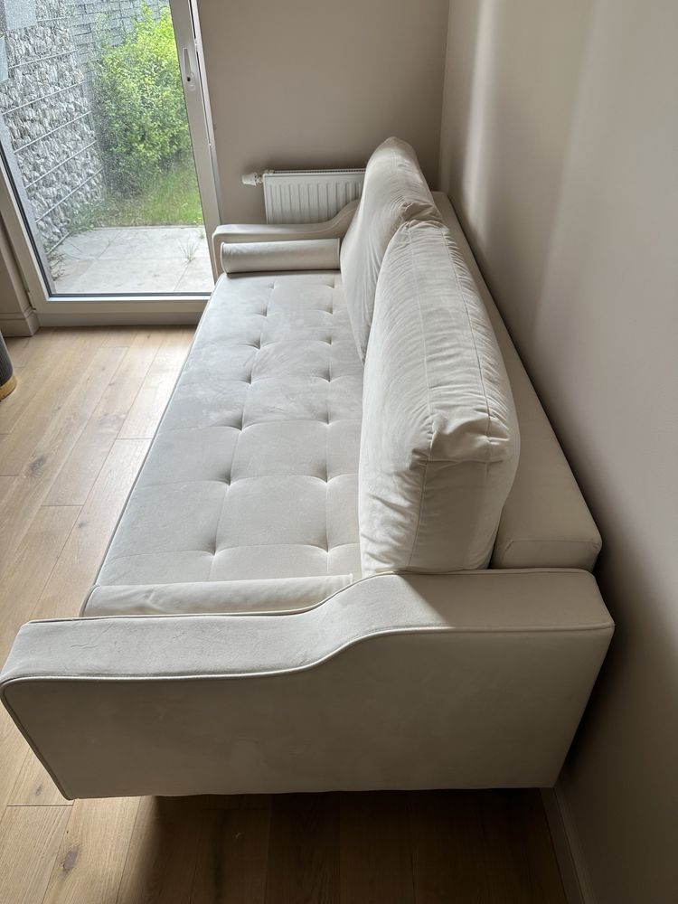 Sofa / kanapa rozkładana z funkcja spania Velvet kremowa