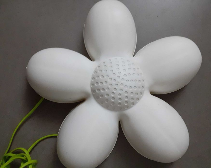 Candeeiro IKEA para quarto crianças