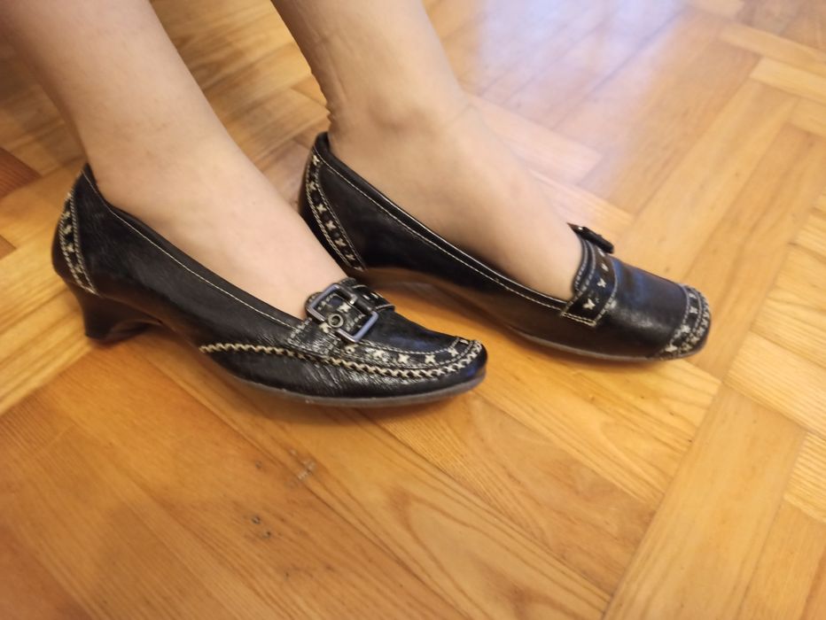 Mokasyny damskie czarne Caffé Nero.