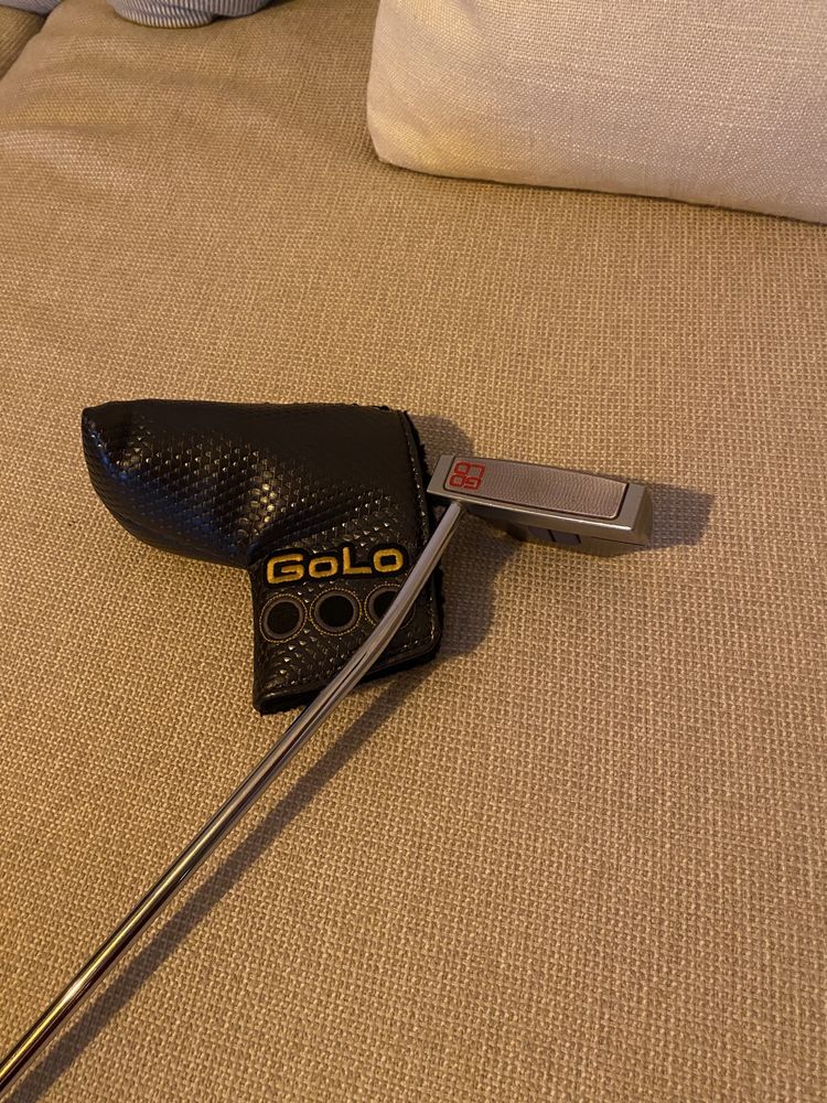 Scotty Cameron Golo 5 - Titleist putt