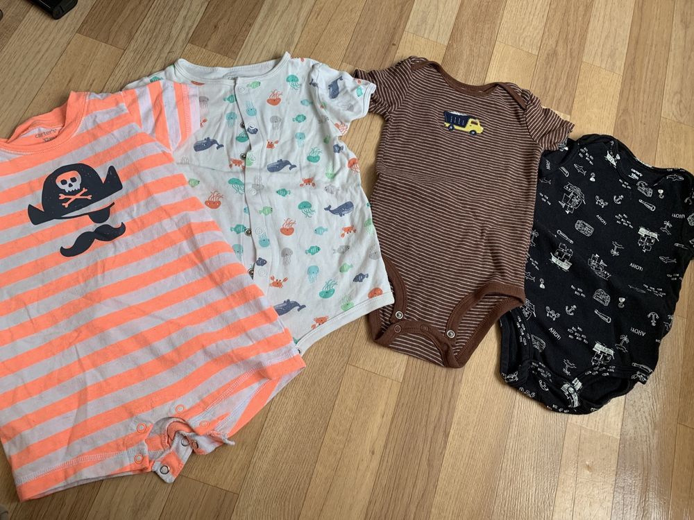 Carters боди и ромпер 12m , 100 грн за все