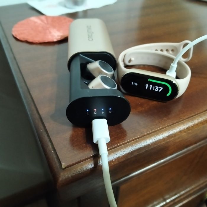 Relógio e auriculares