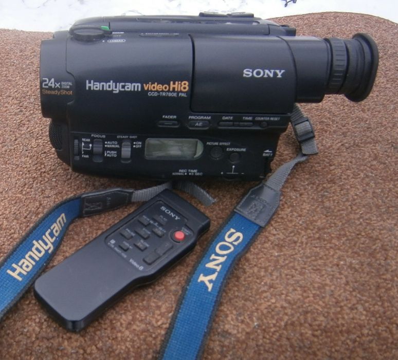 SONY Видеокамера SONY Hi8 CCD-TR780E PAL Camcorder Handycam Stereo