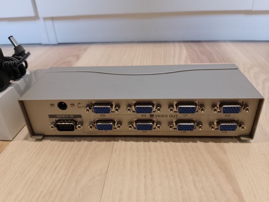 Spliter SVGA x 8 ATEN model VS-98A