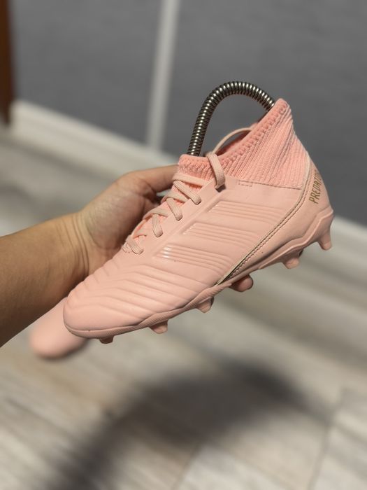 Бутси, копачки Adidas PREDATOR 18.3 yunior pink