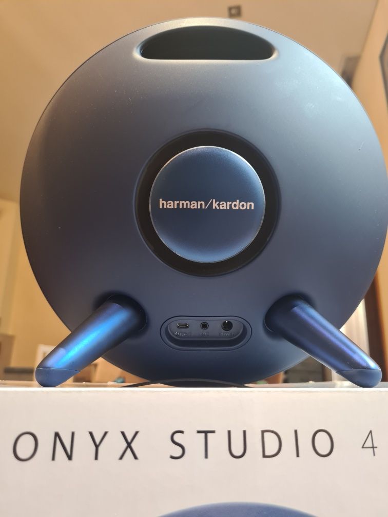 Coluna Bluetooth Harman Kardon Onyx 4