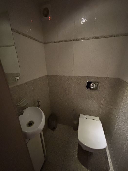 Сдам 3-этажный дом на берегу Днепра