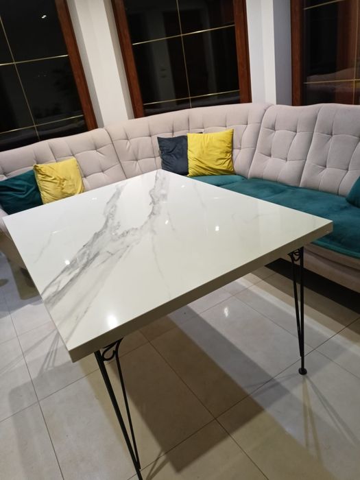 Stół z blatu kuchennego