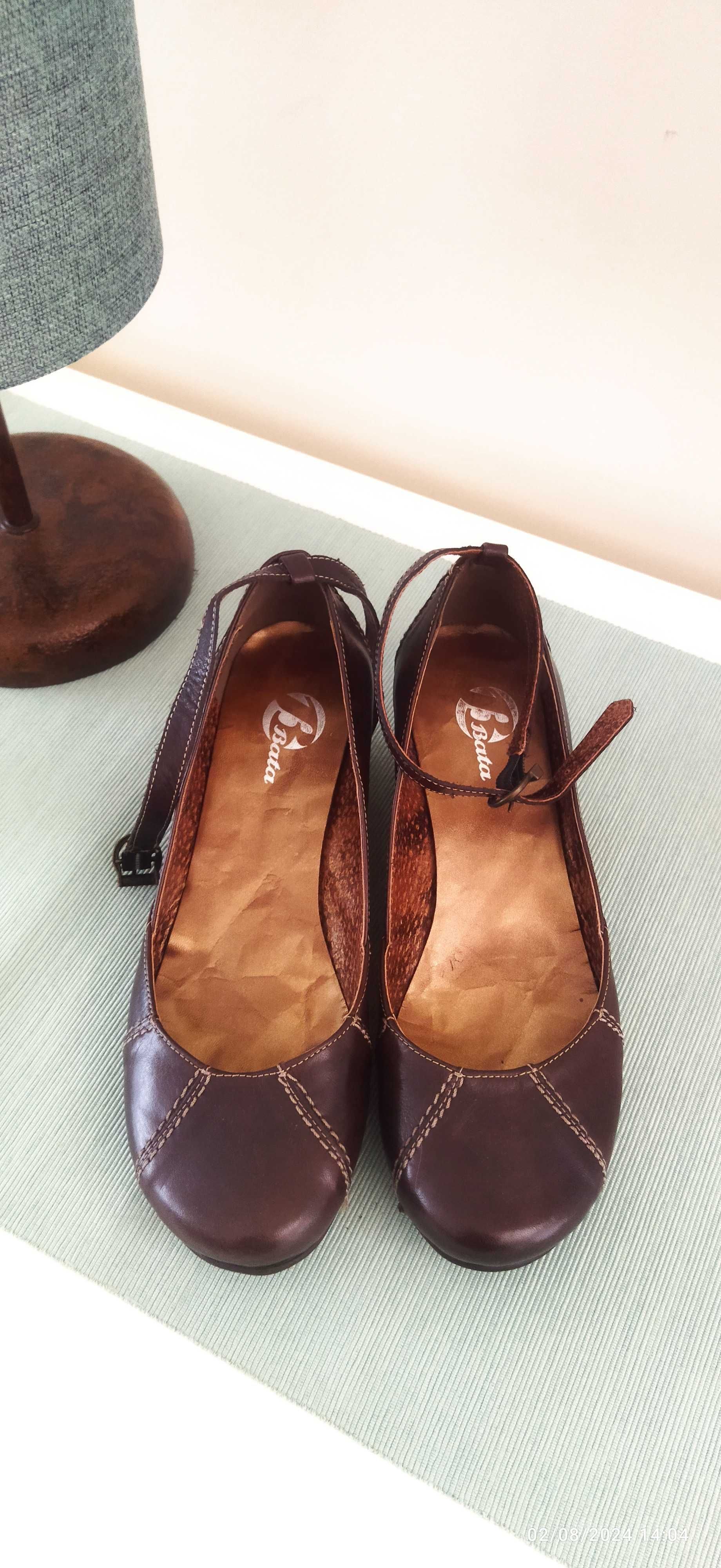 Sapatos Bata novos, número 37