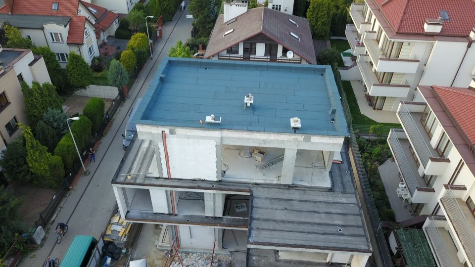 Izolacje dachu papą termo. EPDM PVC Tarasy, balkony dachy płaskie