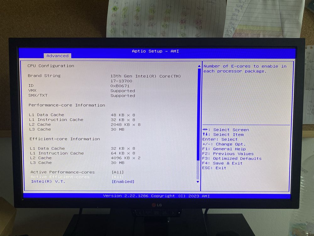 Komputer Intel i7 13700, 16GB RAM, 500GB NVME