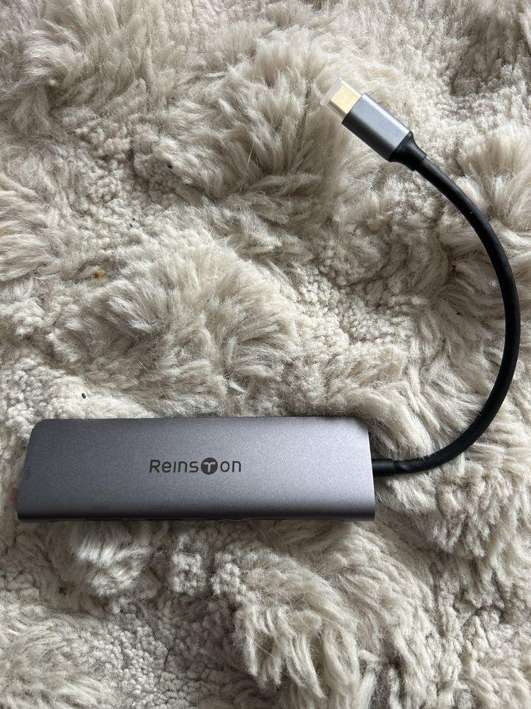Hub Usb-C ReinsTon Model EHUBO6