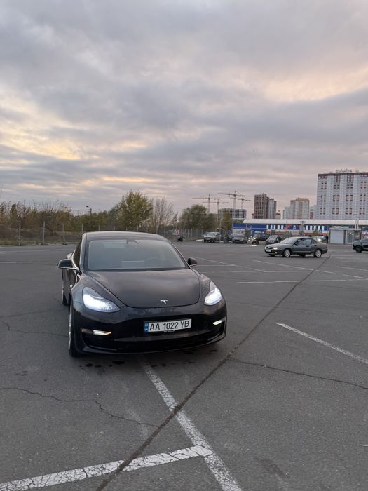 Тесла модел 3 2020года 75кв лонг рейнж
