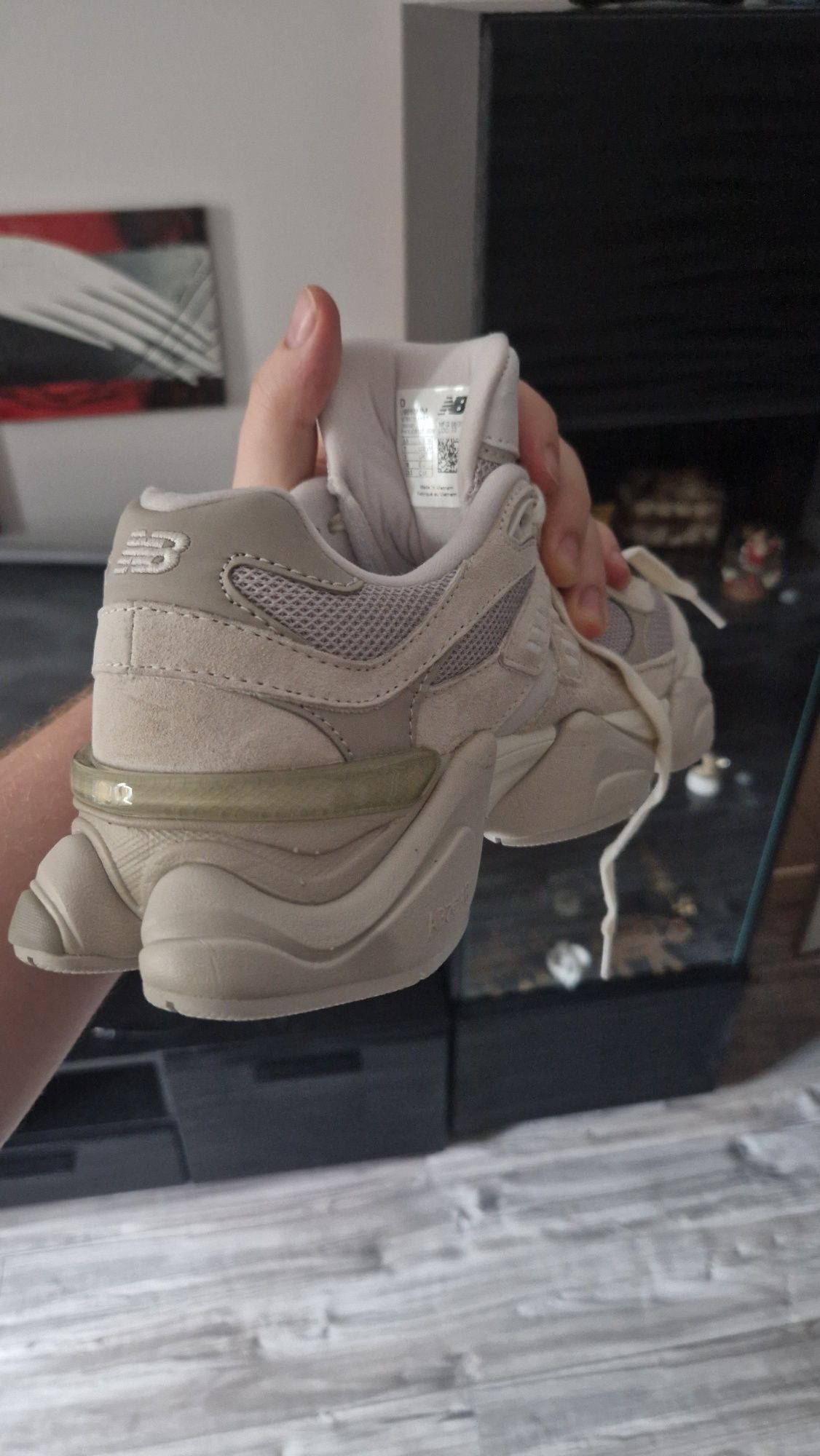New Balance 9060 Light Beige