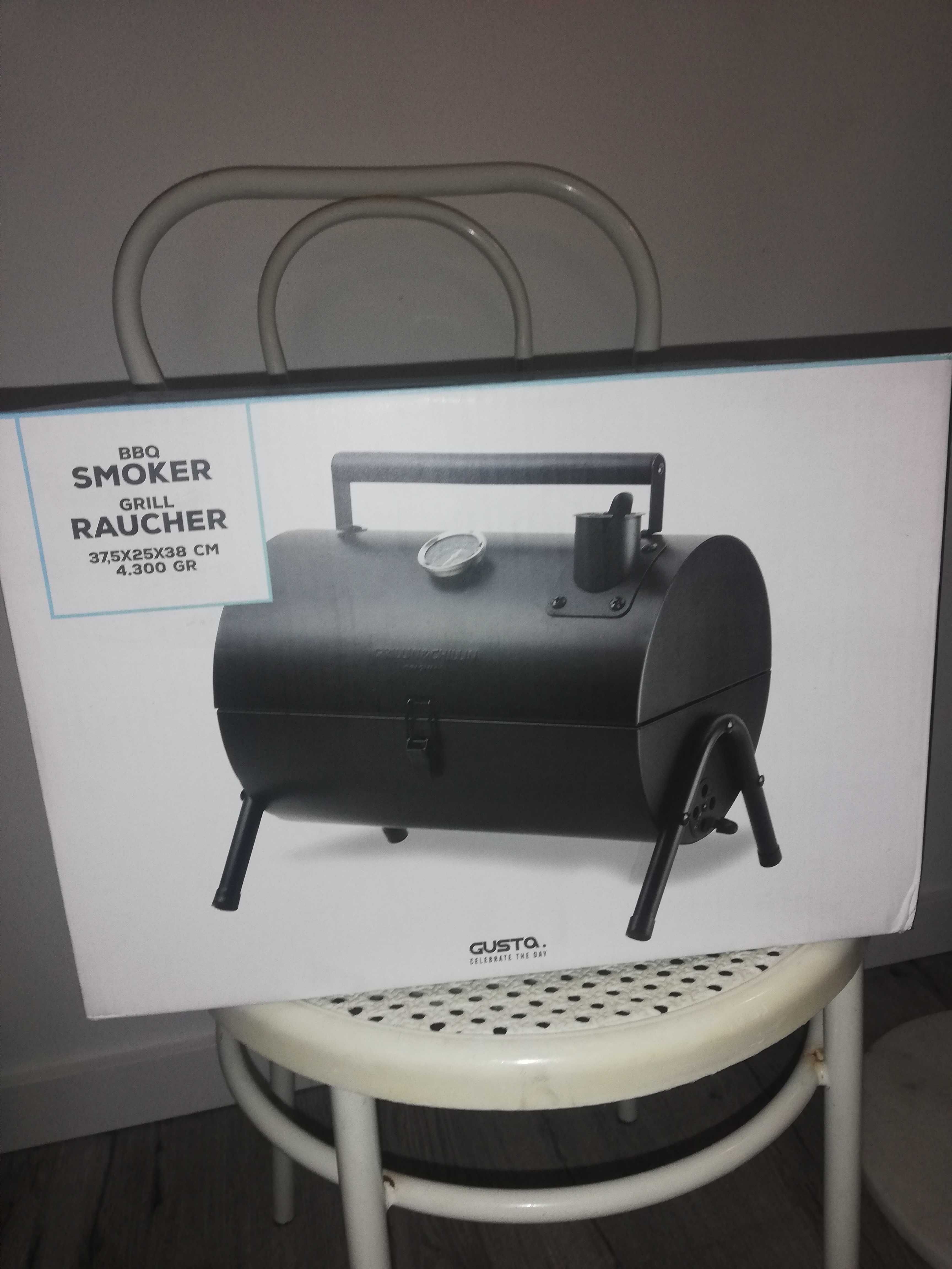 Grill na węgiel drzewny BBQ Smoker Gusta