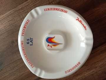 Nowa popielniczka Jutrzenki