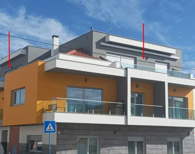 Penthouse T3 com garagem centro de Peniche.