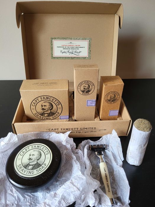 Captain Fawcett - zestaw do golenia Shave Brush, Razor & Shaving Soap