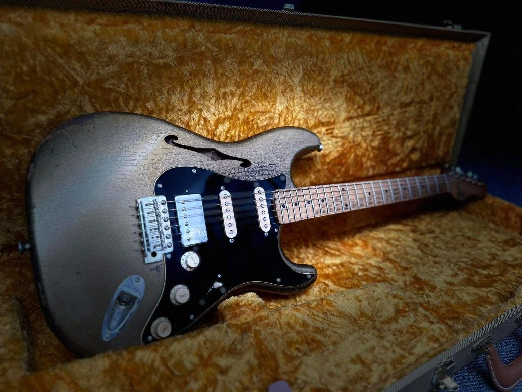 SKG Little Wing "Aged Gold Top" Stratocaster