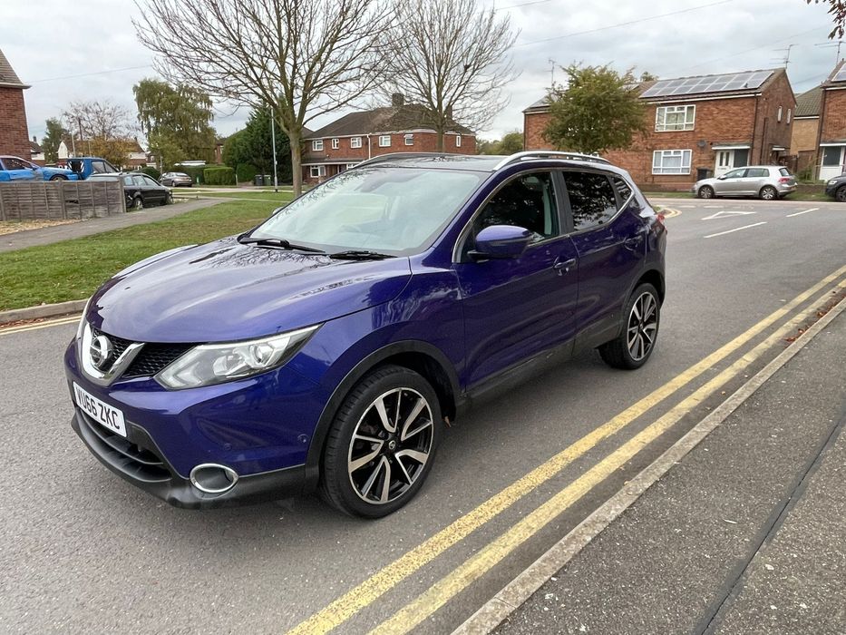 Nissan Q Nissan Qashqai
Nissan Qashqai 1.5 dCi Tekna 2016