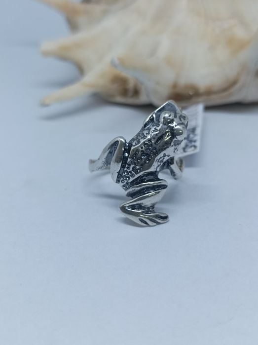 Srebrny pierścionek żaba, srebro 925, rozm 18