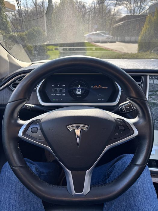 Tesla model S P85 2013р
