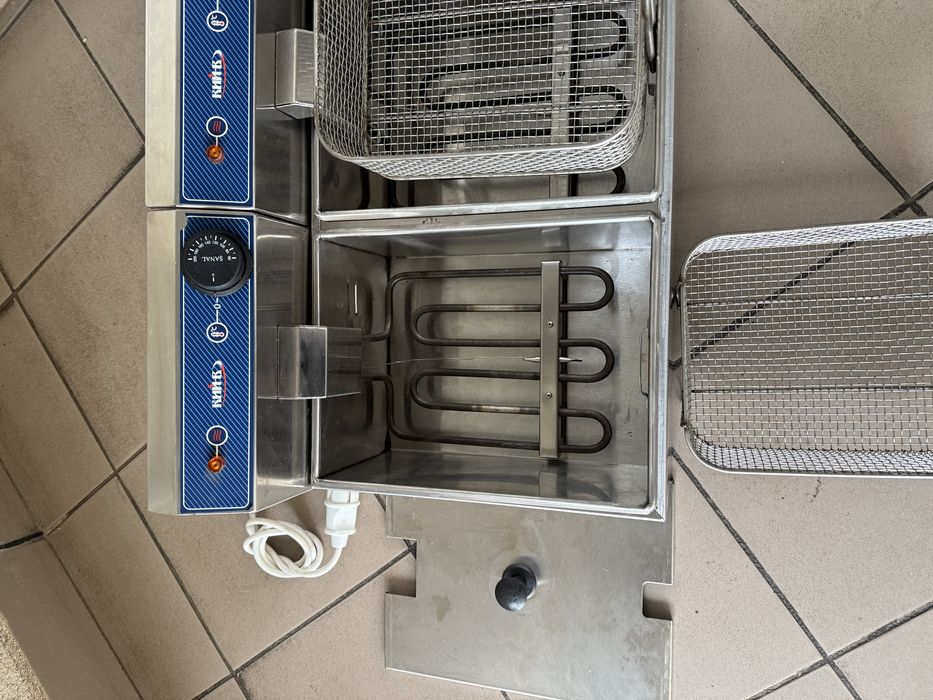 Фритюрниця Професійна Обʼєм 5+5 Літрів Кий В Нова !!!