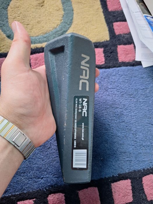 Klin skrętny rozłupujący 1,8 kg 21 cm do opału drewna