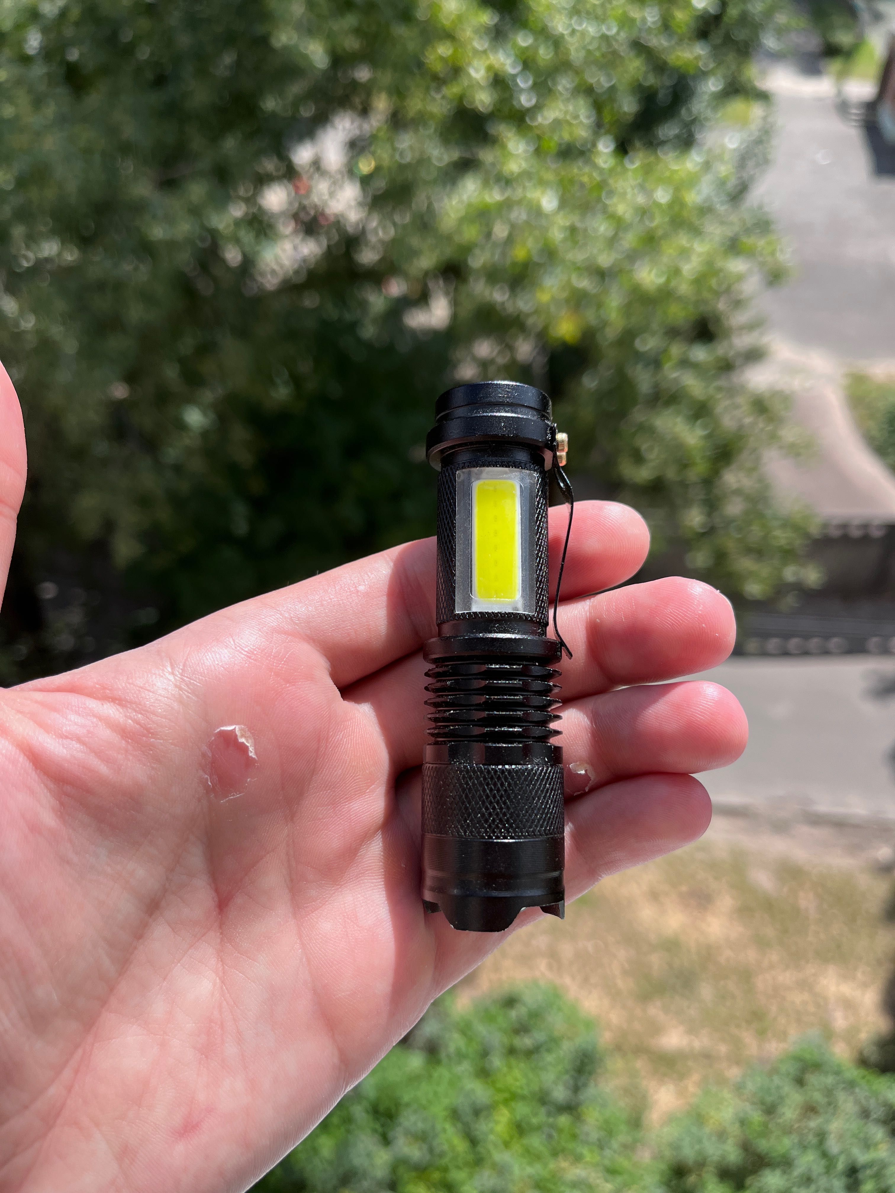 Алюминиевый led фонарики на встроенном аккумуляторе