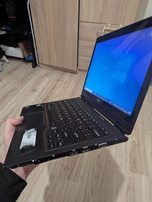 Ноутбук- трансформер 360 Fujitsu lifebook p728 i5 8250u 8/128 сенсорни