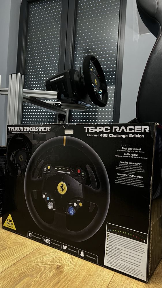 Kierownica Thrustmaster TS-PC Racer Ferrari 488 - stan idealny