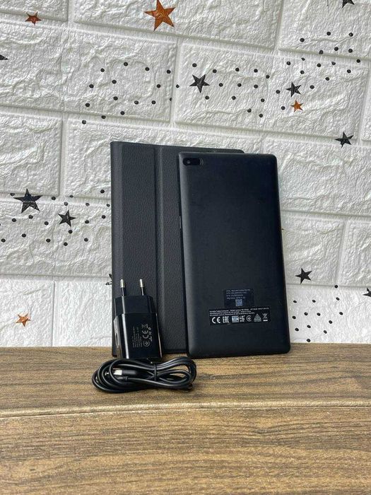 Планшет Lenovo "LTE" Гарний стан