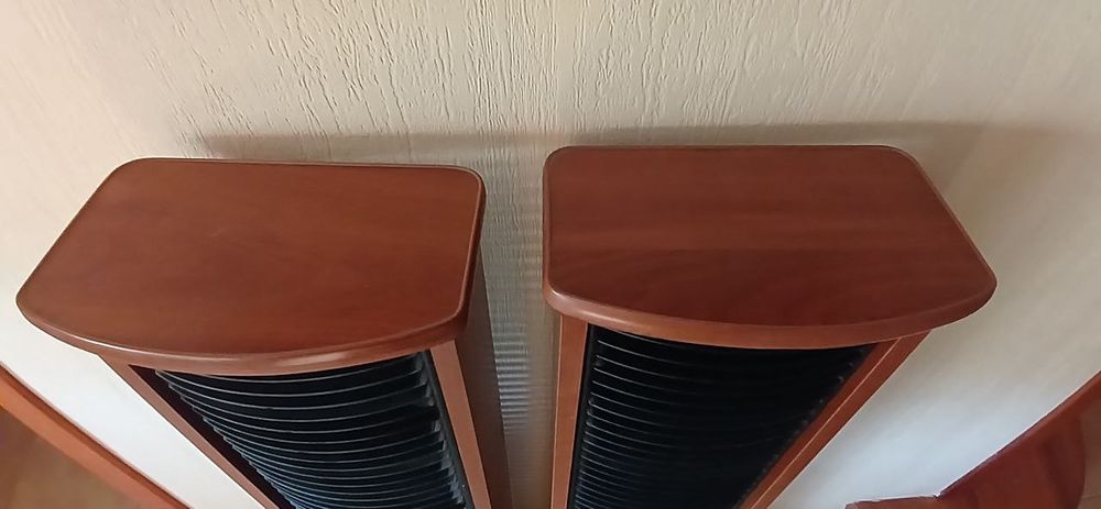 Полка для  компьютерных дисков