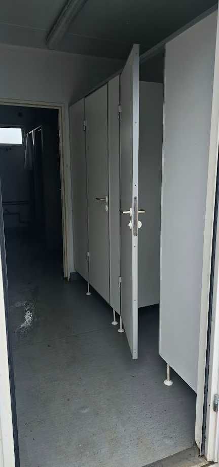 Kontener Sanitarny WC umywalki toalety prysznice Sanitariat
