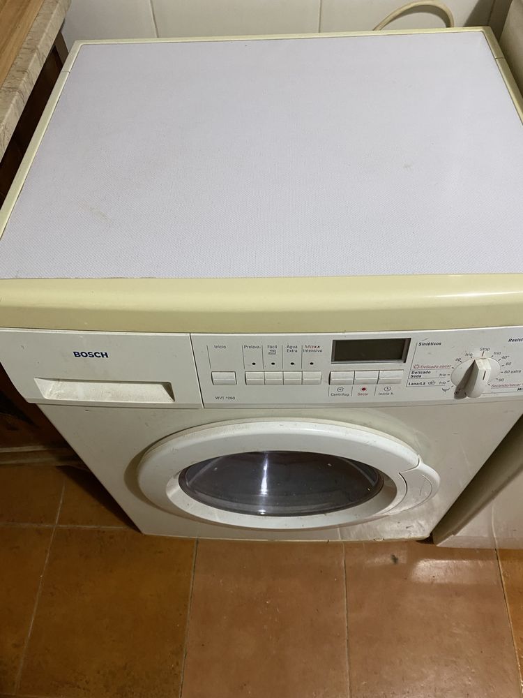 Maq lavar e secar roupa Bosch WVT1260