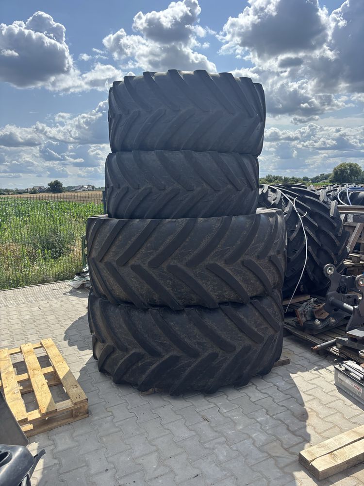 Komplet opon do ciągnika 710/60R42 i 600/60R30