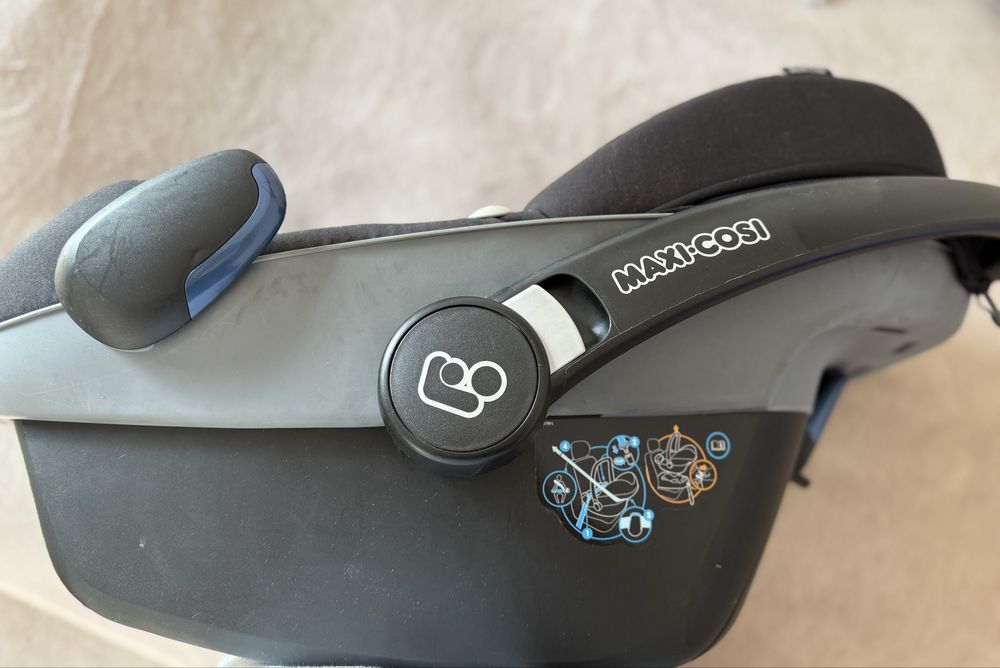 Продам втокрісло Maxi Cosi Pebble 360 Pro2