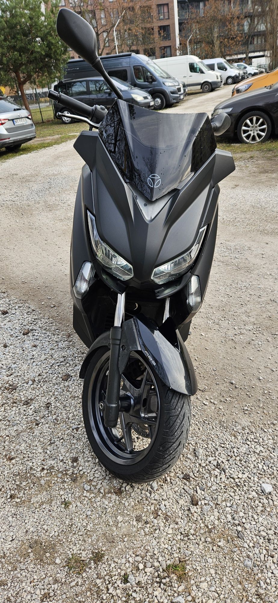 Yamaha Xmax 125Momo design