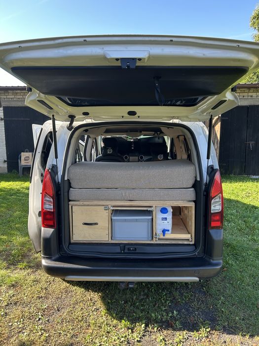 Camperbox do Peugeot Partner / Citroën Berlingo – zabudowa kempingowa