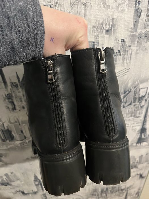 Зимові шкіряні ботинки жіночі