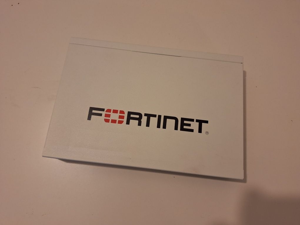 Router Fortigate 60C stan bardzo dobry