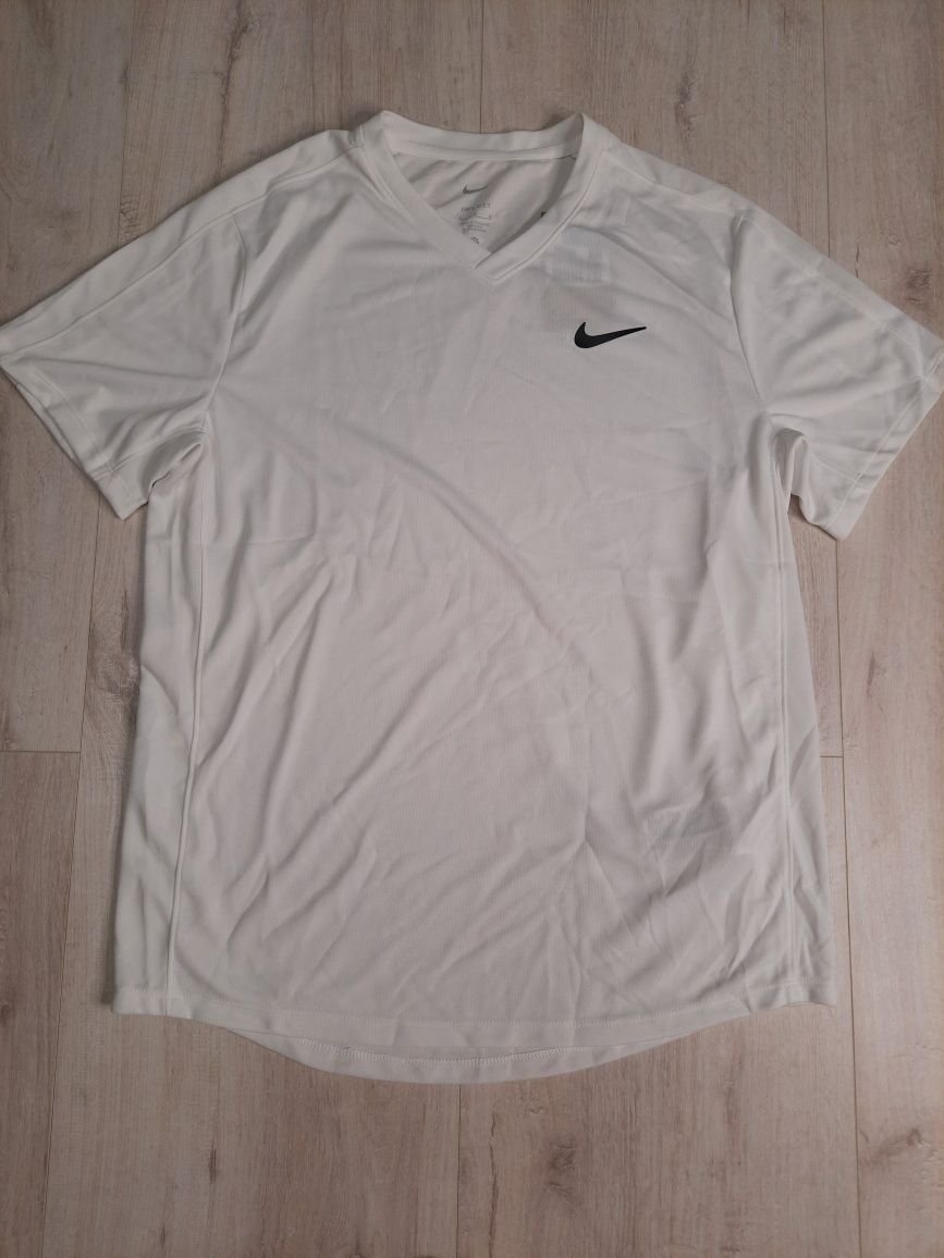 Оригінальна чоловіча футболка Nike Nkct Df Vctry Top (CV2982-100)