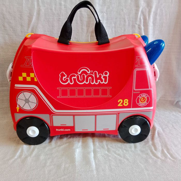 Walizka trunki na kółkach